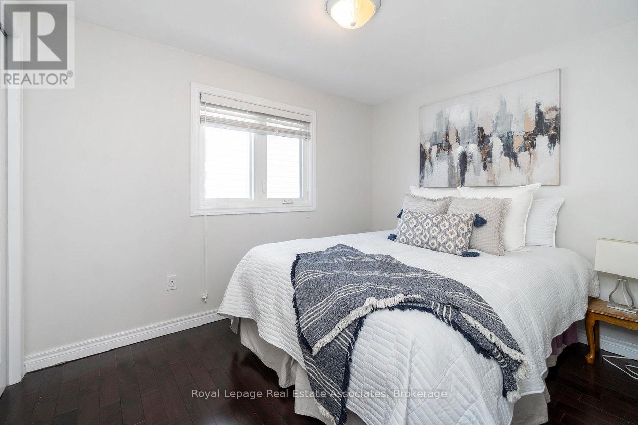 23 Rachlin Drive, Halton Hills, Ontario  L7J 3A9 - Photo 23 - W12898860