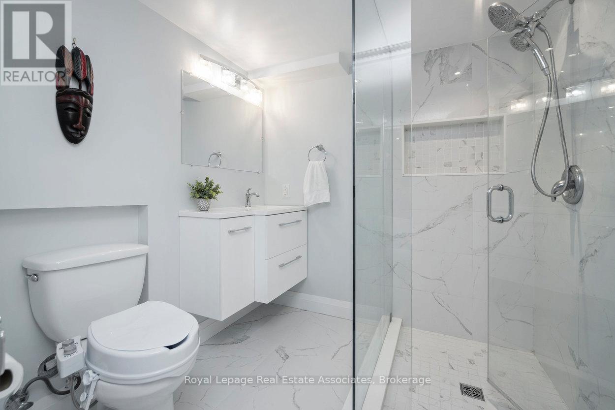 23 Rachlin Drive, Halton Hills, Ontario  L7J 3A9 - Photo 30 - W12898860