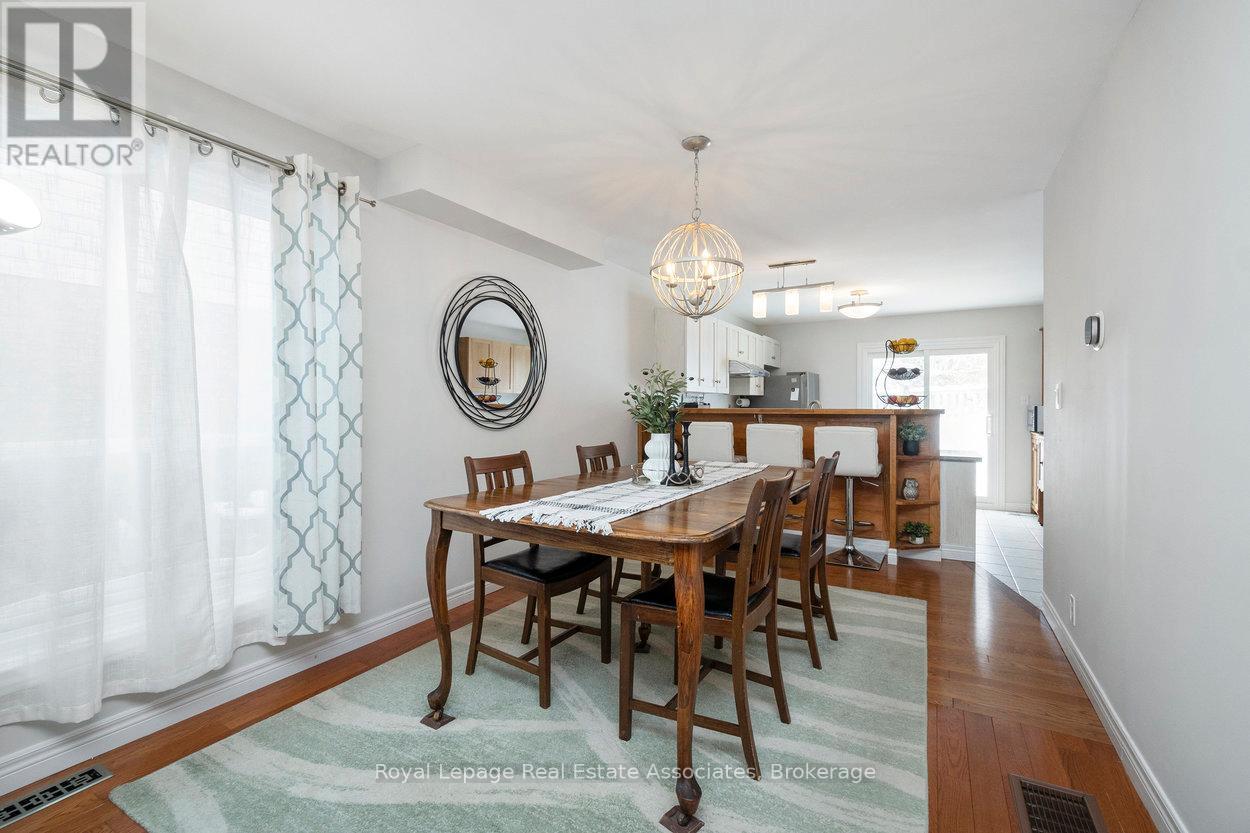 23 Rachlin Drive, Halton Hills, Ontario  L7J 3A9 - Photo 6 - W12898860