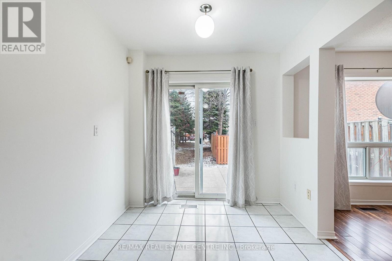 48 - 10 Cherrytree Drive, Brampton, Ontario  L6Y 5E9 - Photo 14 - W12898866