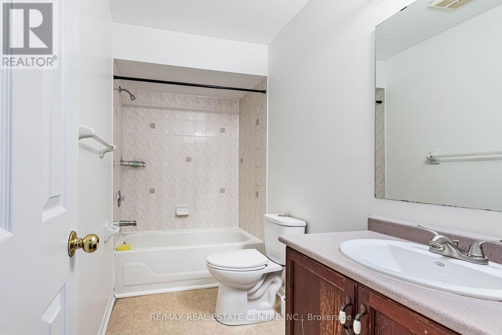 48 - 10 Cherrytree Drive, Brampton, Ontario  L6Y 5E9 - Photo 27 - W12898866