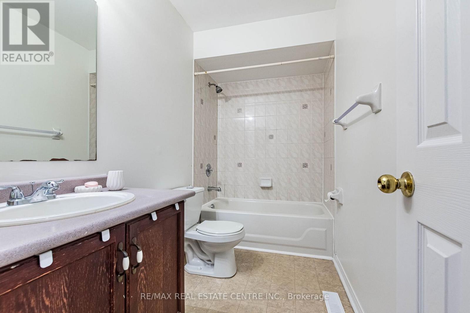 48 - 10 Cherrytree Drive, Brampton, Ontario  L6Y 5E9 - Photo 35 - W12898866