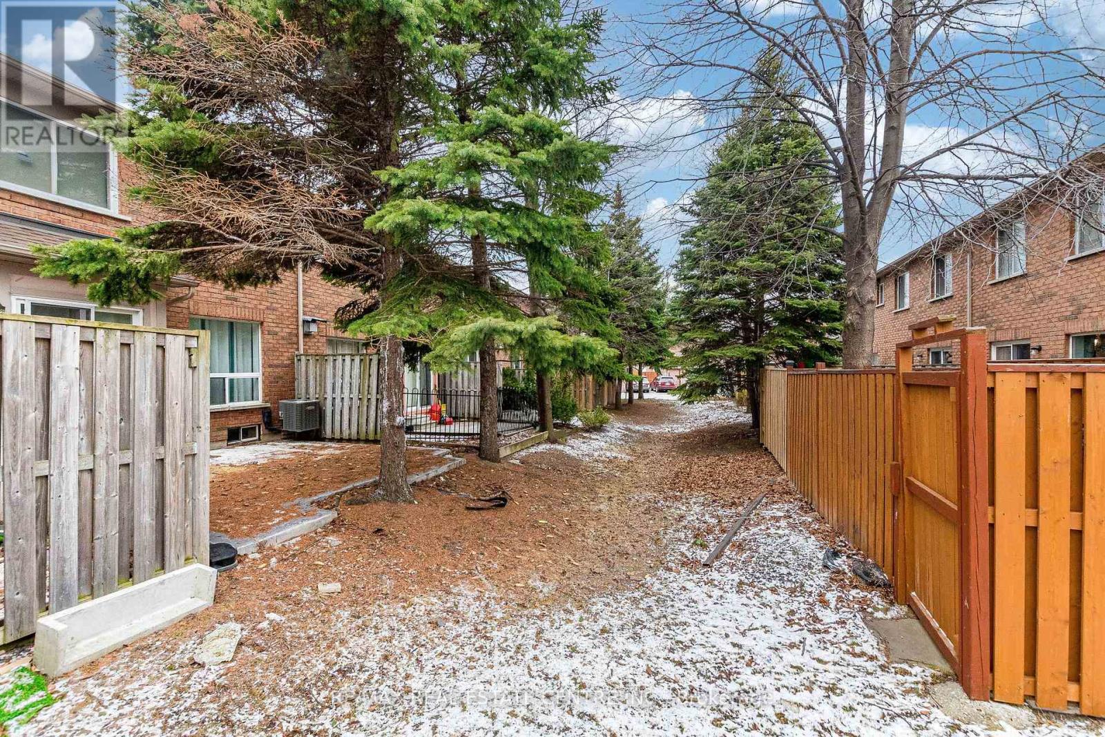 48 - 10 Cherrytree Drive, Brampton, Ontario  L6Y 5E9 - Photo 47 - W12898866