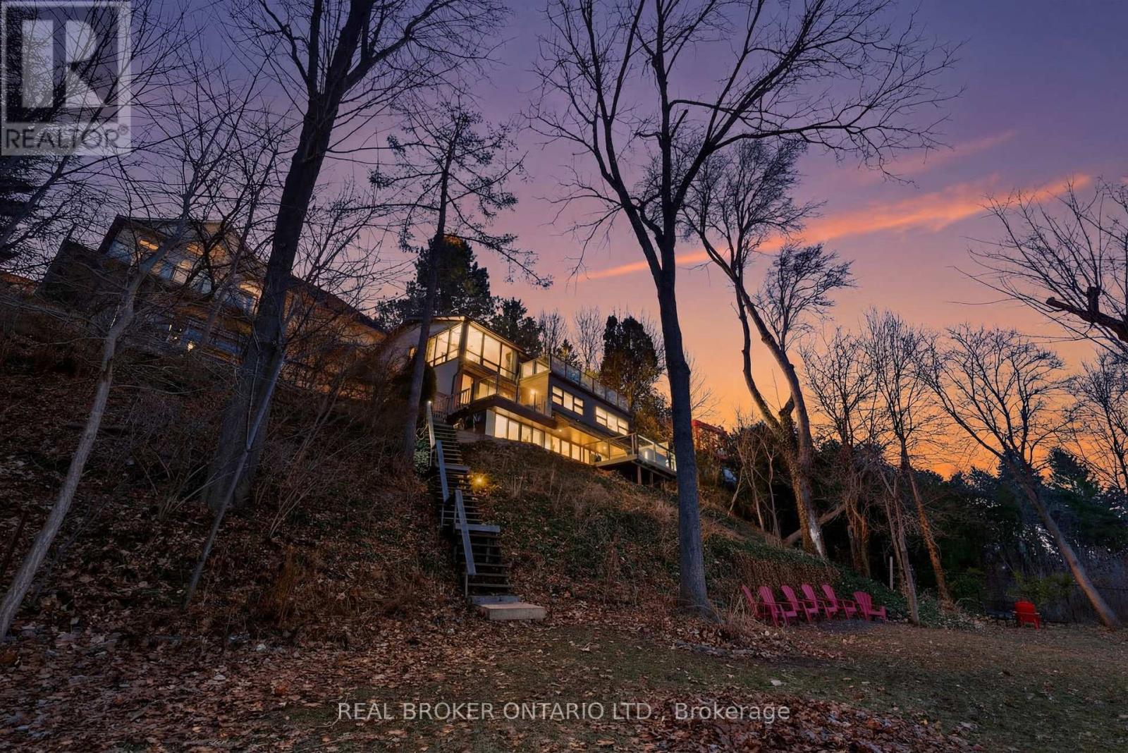 868 Danforth Place, Burlington, Ontario  L7T 1S2 - Photo 46 - W12898926