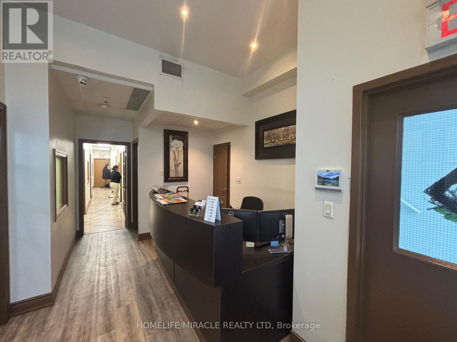 6 - 1332 Khalsa Drive, Mississauga (Northeast), Ontario  L5S 0A2 - Photo 3 - W12898944