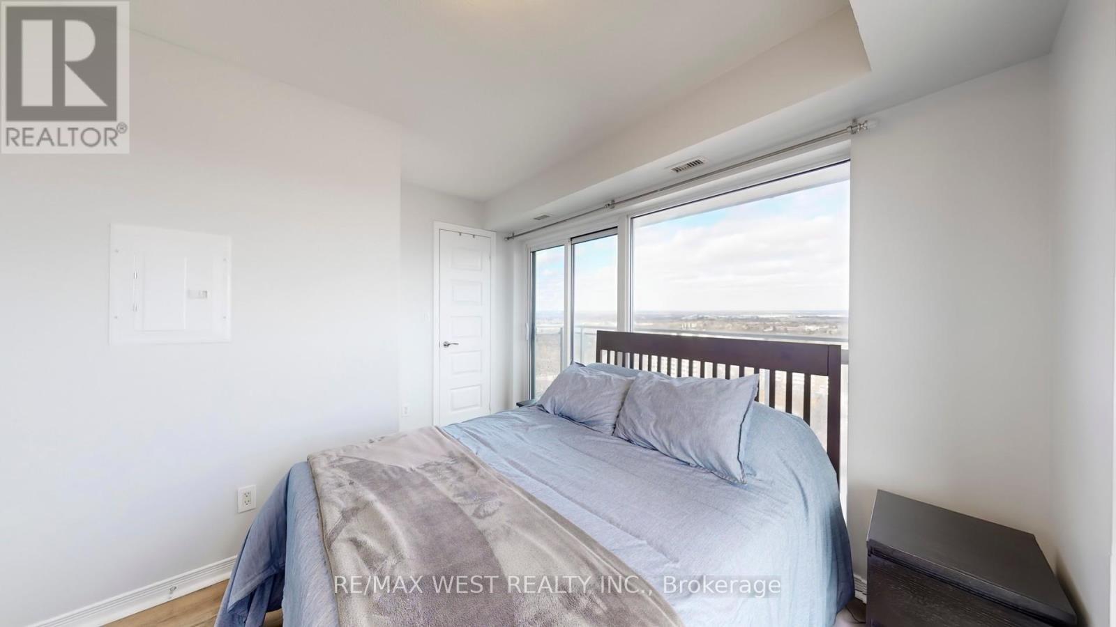 2108 - 215 Queen Street E, Brampton, Ontario  L6W 0A9 - Photo 14 - W12898972