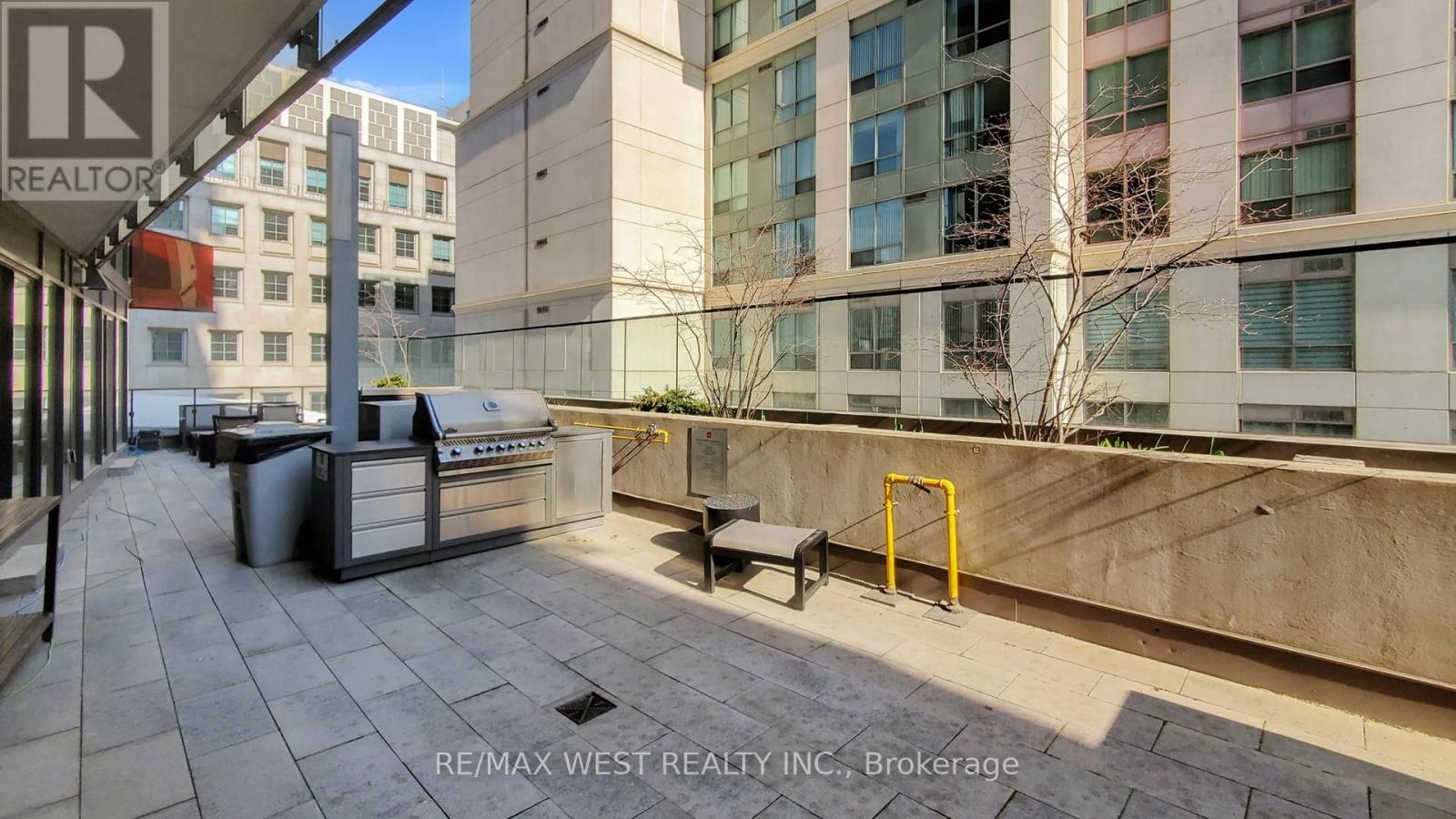 2108 - 215 Queen Street E, Brampton, Ontario  L6W 0A9 - Photo 34 - W12898972