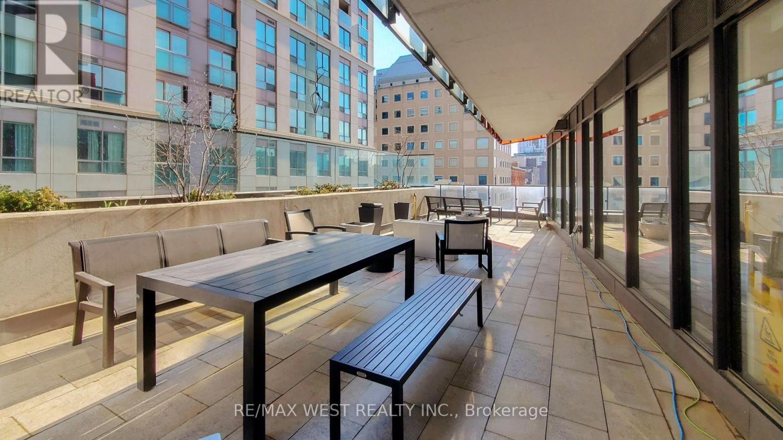 2108 - 215 Queen Street E, Brampton, Ontario  L6W 0A9 - Photo 35 - W12898972