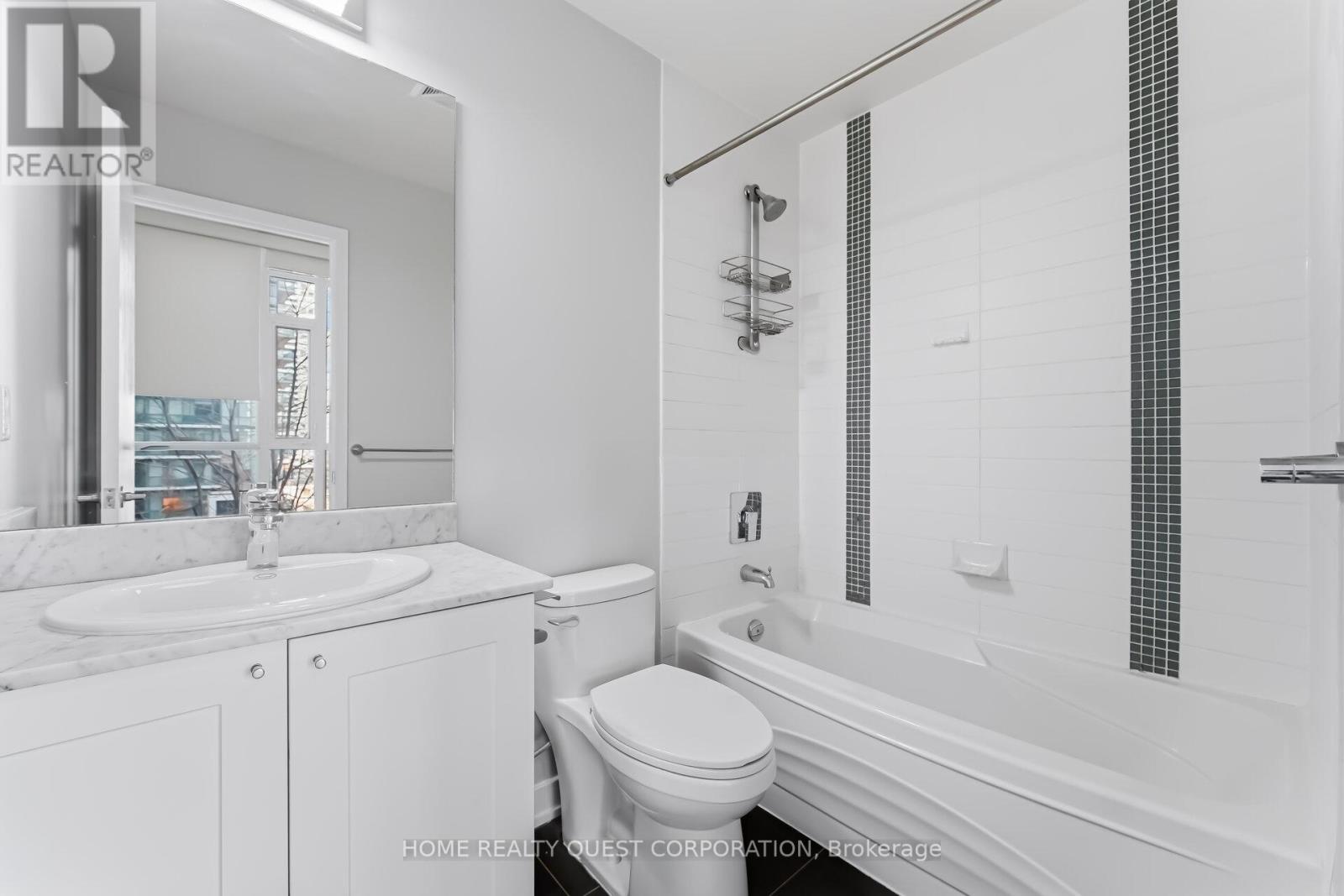 606 - 4065 Brickstone Mews, Mississauga, Ontario  L5B 0G3 - Photo 21 - W12899012