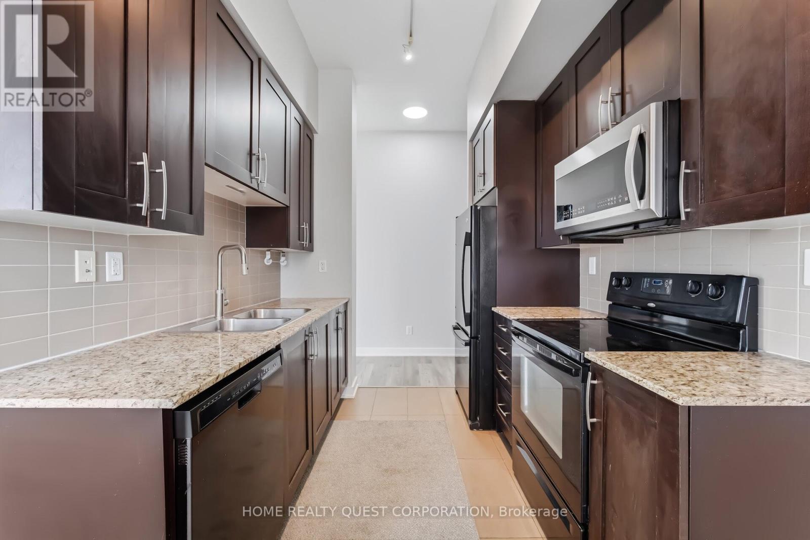 606 - 4065 Brickstone Mews, Mississauga, Ontario  L5B 0G3 - Photo 9 - W12899012