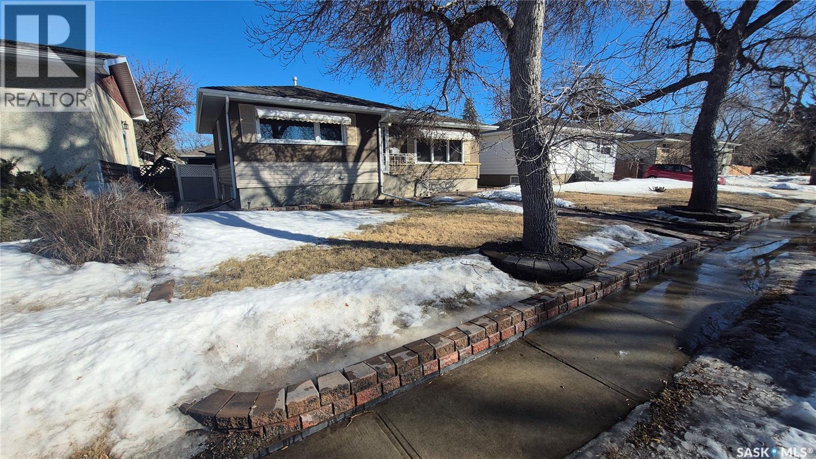 849 Mcintosh Street, Regina, Saskatchewan  S4T 5B5 - Photo 2 - SK030721