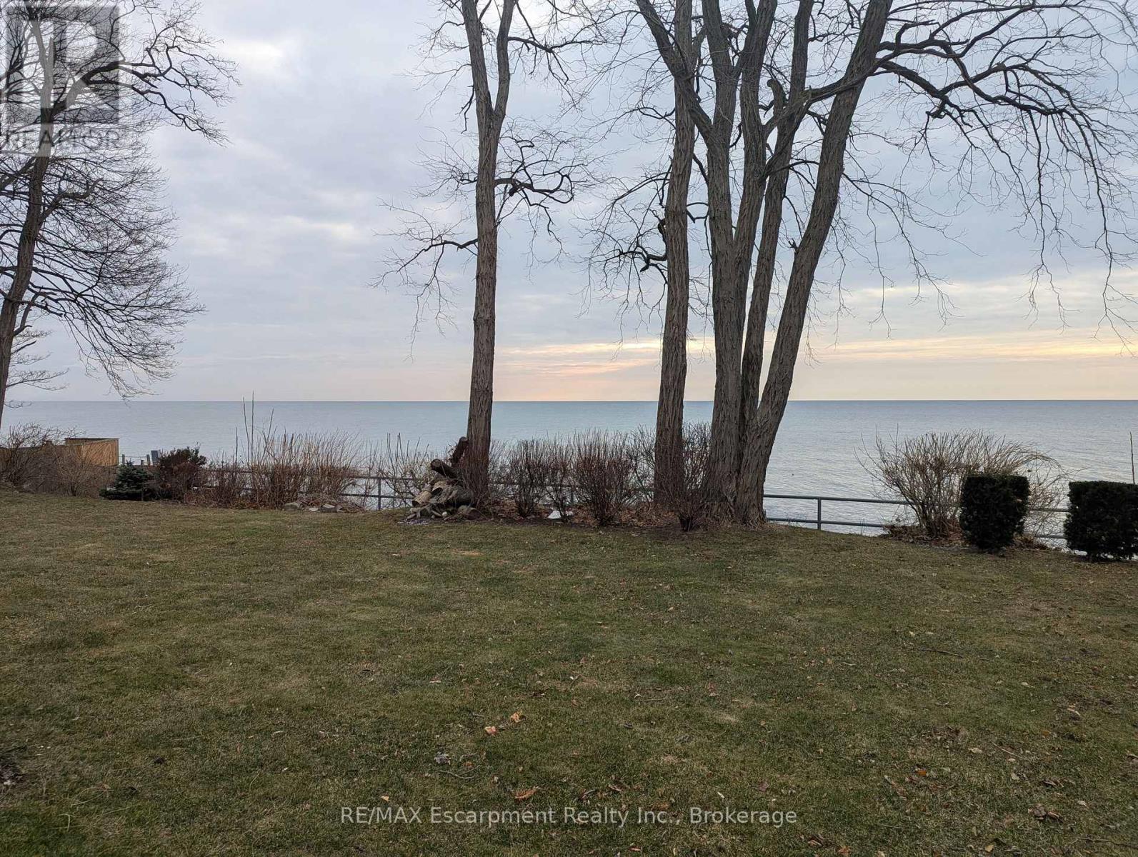 3346 Lakeshore Road W, Oakville (Br Bronte), Ontario  L6L 6S6 - Photo 2 - W12795722