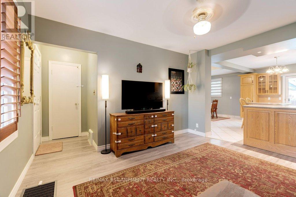 275 Montrose Avenue, Hamilton (Rosedale), Ontario  L8K 4Z5 - Photo 6 - X12898754