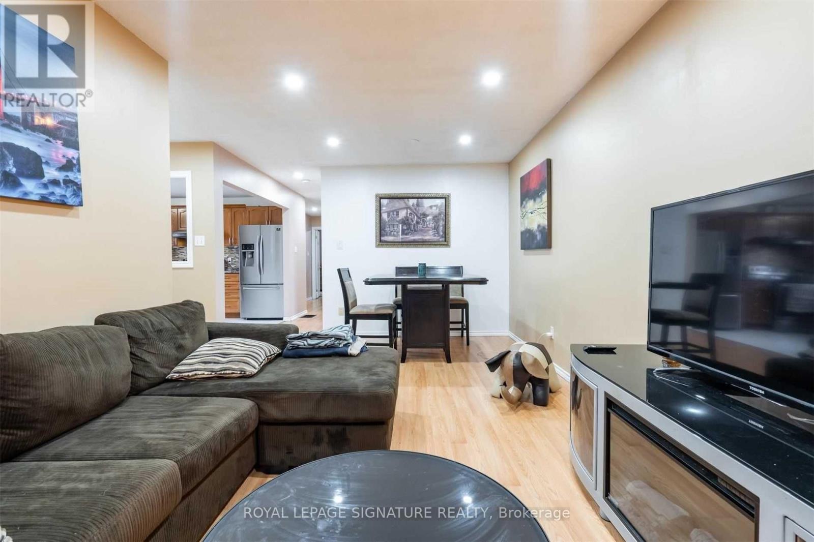 Upper - 52 Buchanan Crescent, Brantford, Ontario  N3P 2A6 - Photo 10 - X12898774