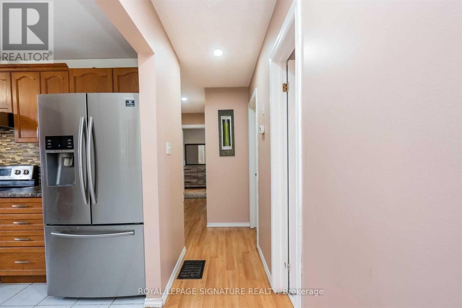 Upper - 52 Buchanan Crescent, Brantford, Ontario  N3P 2A6 - Photo 14 - X12898774