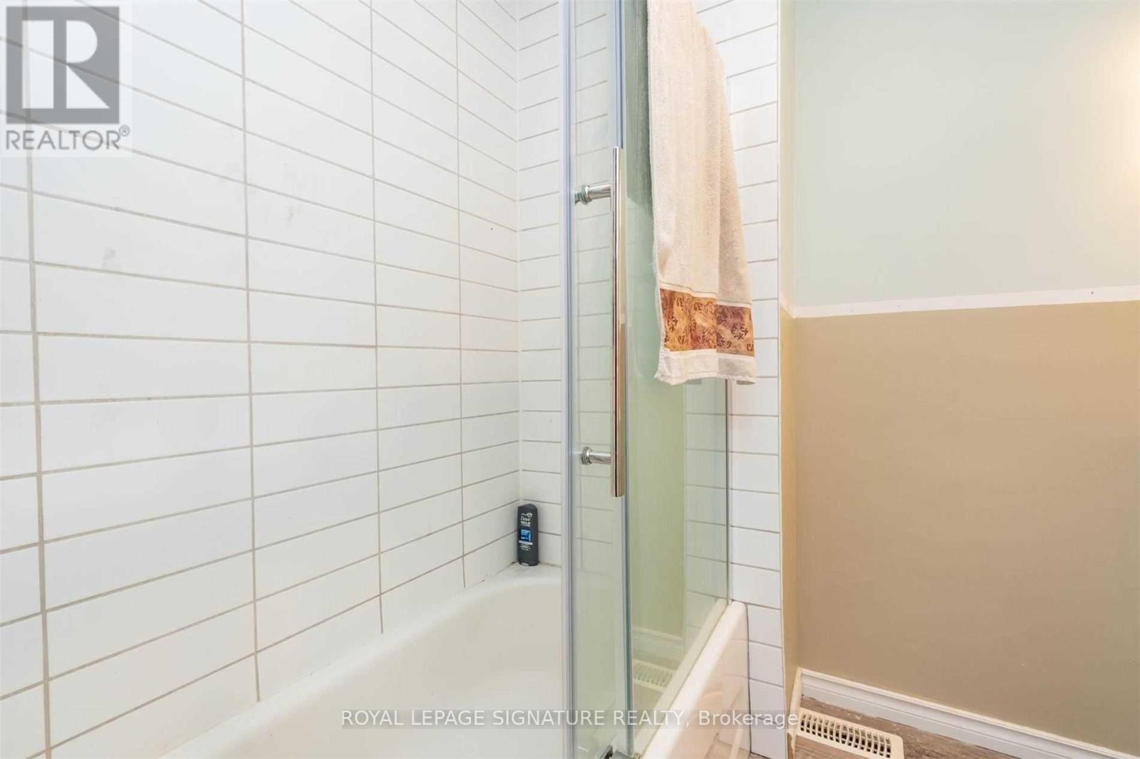 Upper - 52 Buchanan Crescent, Brantford, Ontario  N3P 2A6 - Photo 21 - X12898774