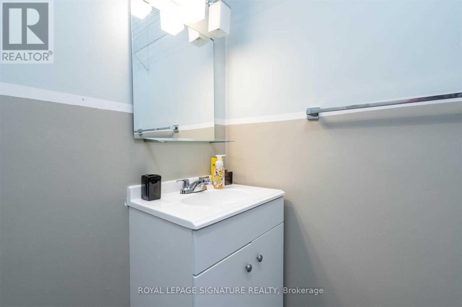 Upper - 52 Buchanan Crescent, Brantford, Ontario  N3P 2A6 - Photo 22 - X12898774