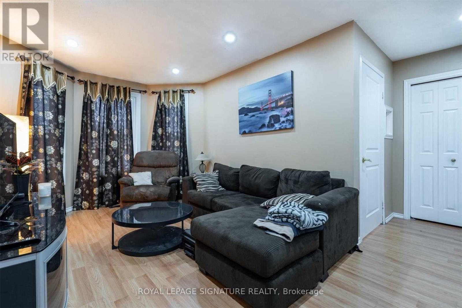 Upper - 52 Buchanan Crescent, Brantford, Ontario  N3P 2A6 - Photo 9 - X12898774