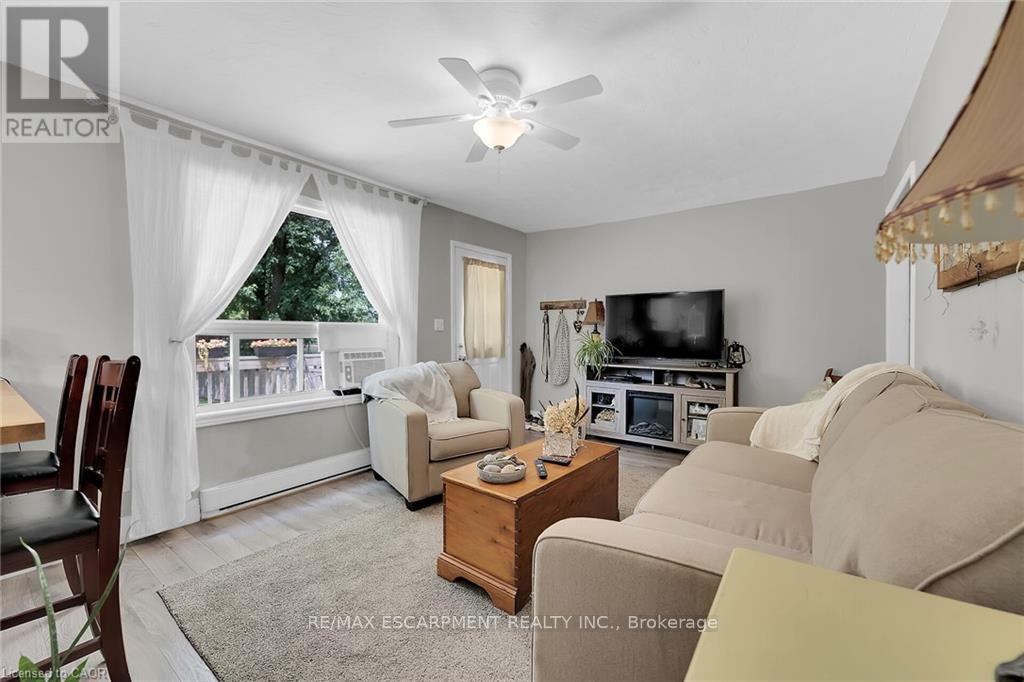 4 Nanticoke Valley Road, Haldimand (Nanticoke), Ontario  N0A 1L0 - Photo 14 - X12898808