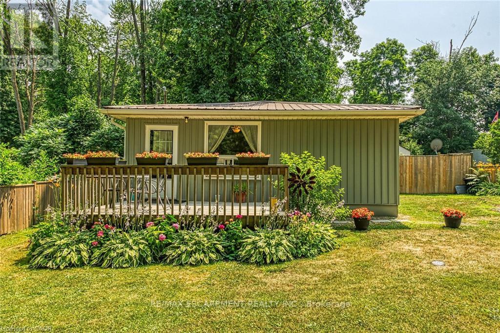 4 Nanticoke Valley Road, Haldimand (Nanticoke), Ontario  N0A 1L0 - Photo 2 - X12898808