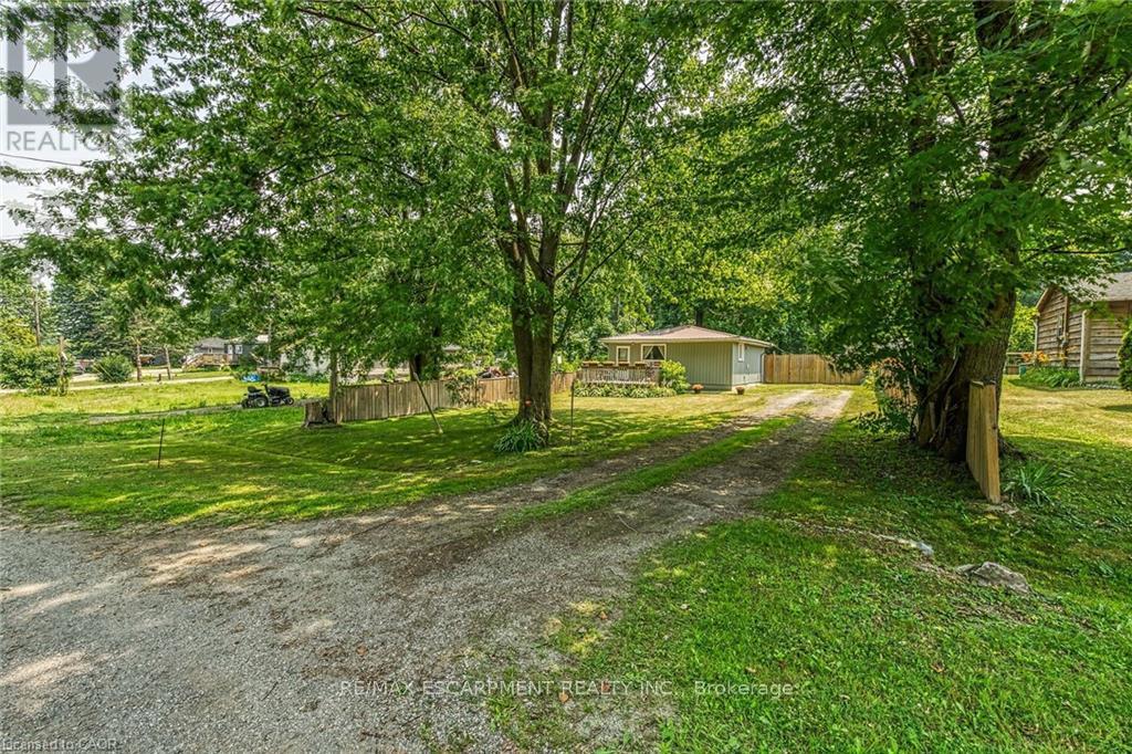 4 Nanticoke Valley Road, Haldimand (Nanticoke), Ontario  N0A 1L0 - Photo 3 - X12898808