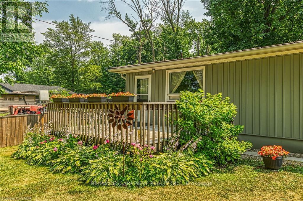 4 Nanticoke Valley Road, Haldimand (Nanticoke), Ontario  N0A 1L0 - Photo 4 - X12898808