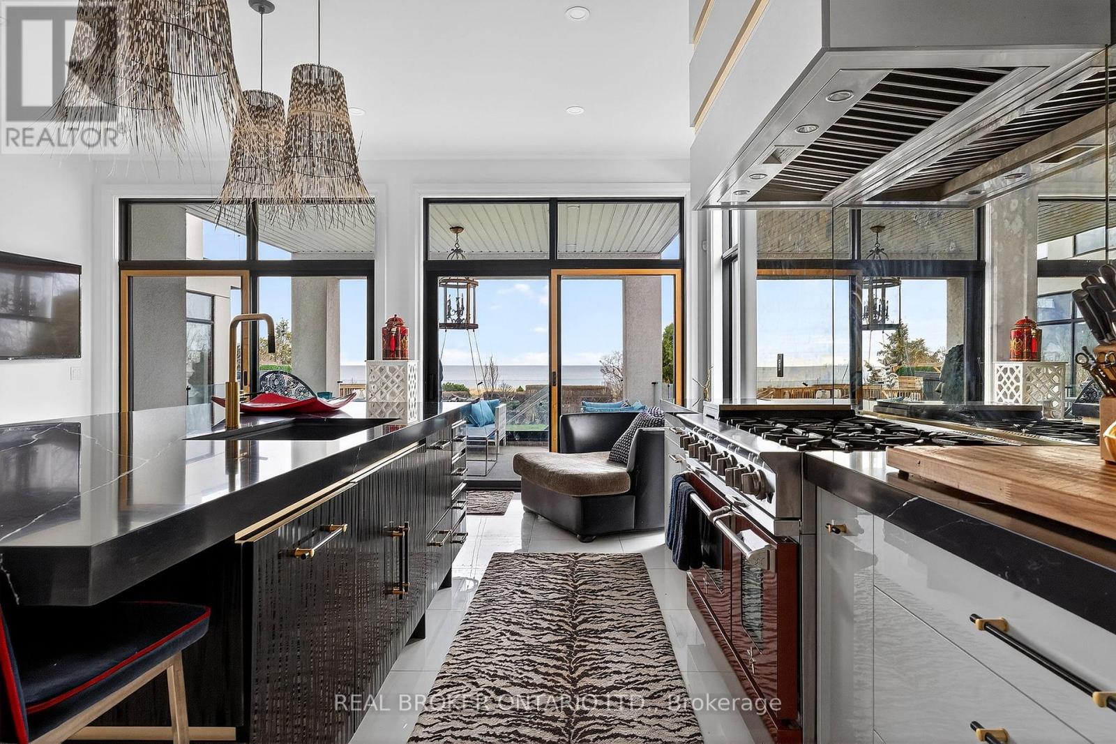 711 Beach Boulevard, Hamilton (Hamilton Beach), Ontario  L8H 6Y5 - Photo 17 - X12898970