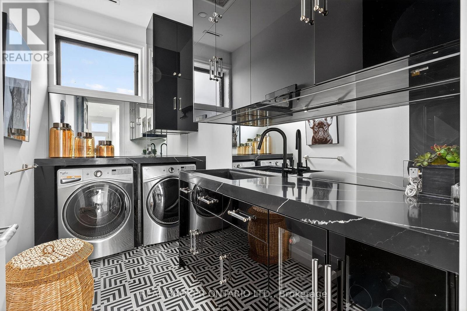 711 Beach Boulevard, Hamilton (Hamilton Beach), Ontario  L8H 6Y5 - Photo 33 - X12898970