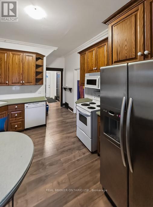 56 Regent Street E, Welland (Welland Downtown), Ontario  L3B 4H6 - Photo 24 - X12898974