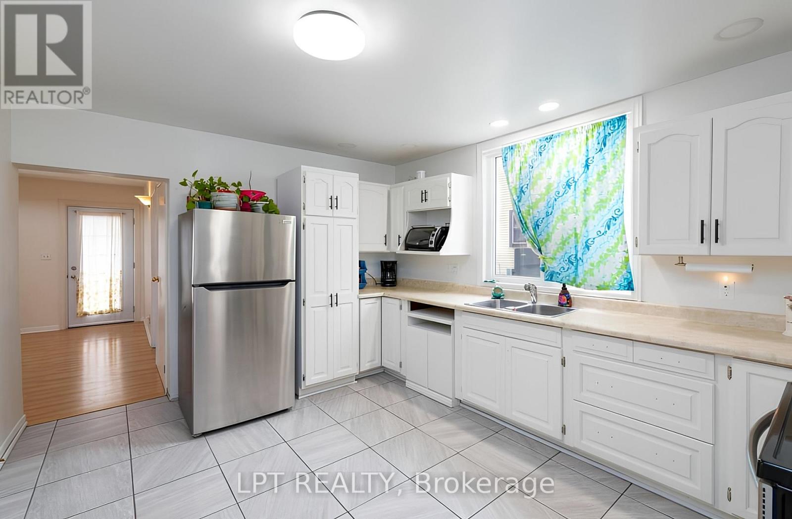 Tupperville - 19 John Park Line, Chatham-Kent, Ontario  N0P 2M0 - Photo 15 - X12898976