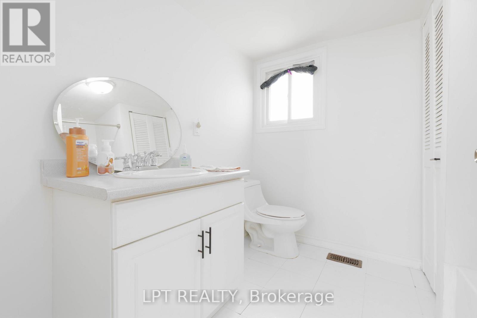 Tupperville - 19 John Park Line, Chatham-Kent, Ontario  N0P 2M0 - Photo 24 - X12898976