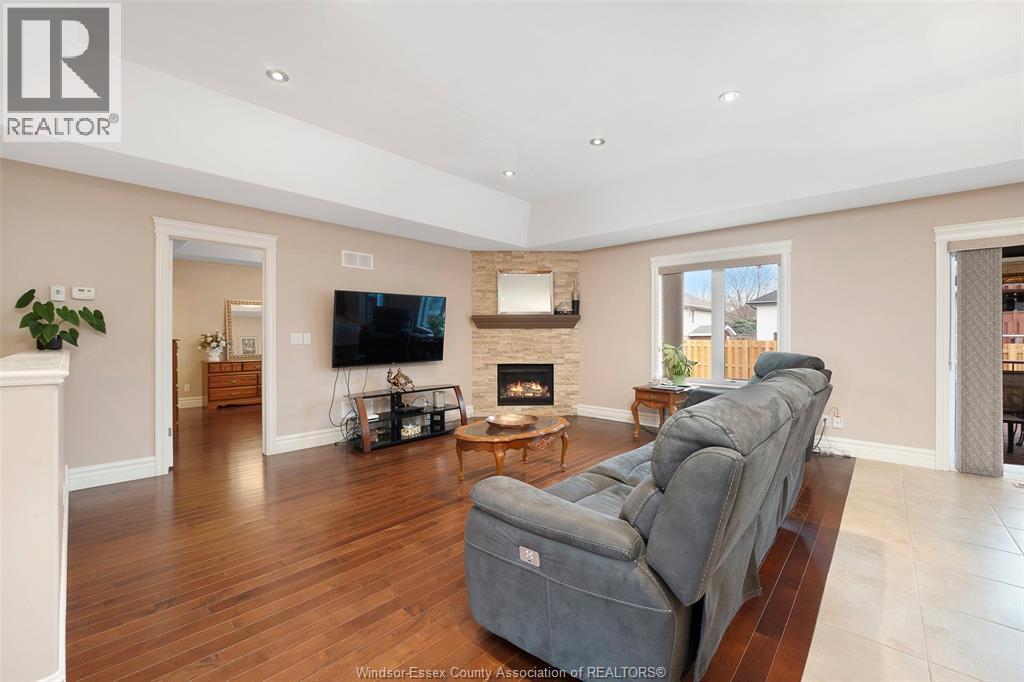 449 Rene Dr, Lasalle, Ontario  N9J 3R3 - Photo 6 - 26005690