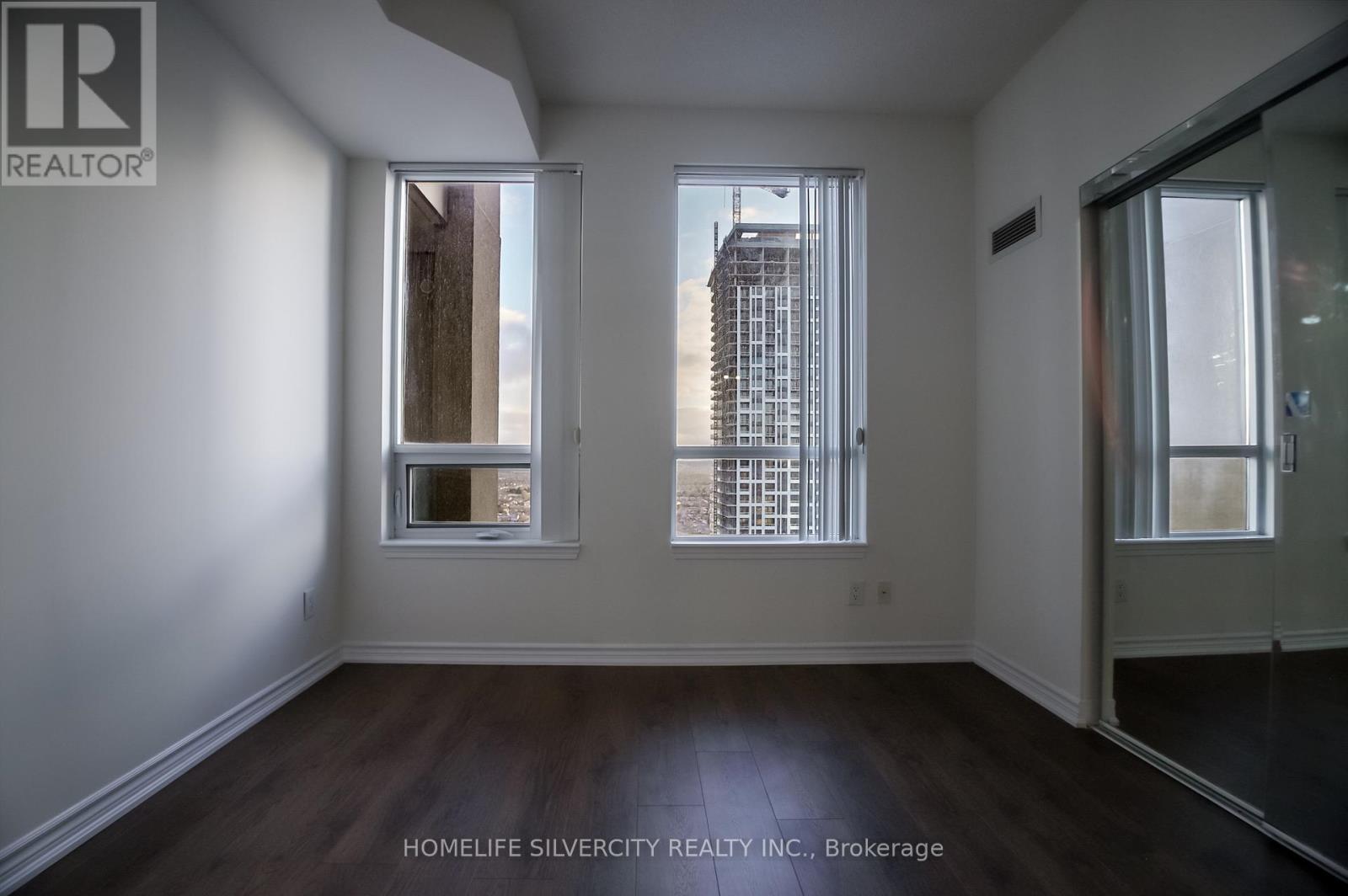 2704 - 388 Prince Of Wales Drive, Mississauga, Ontario  L5B 0A1 - Photo 10 - W12889100