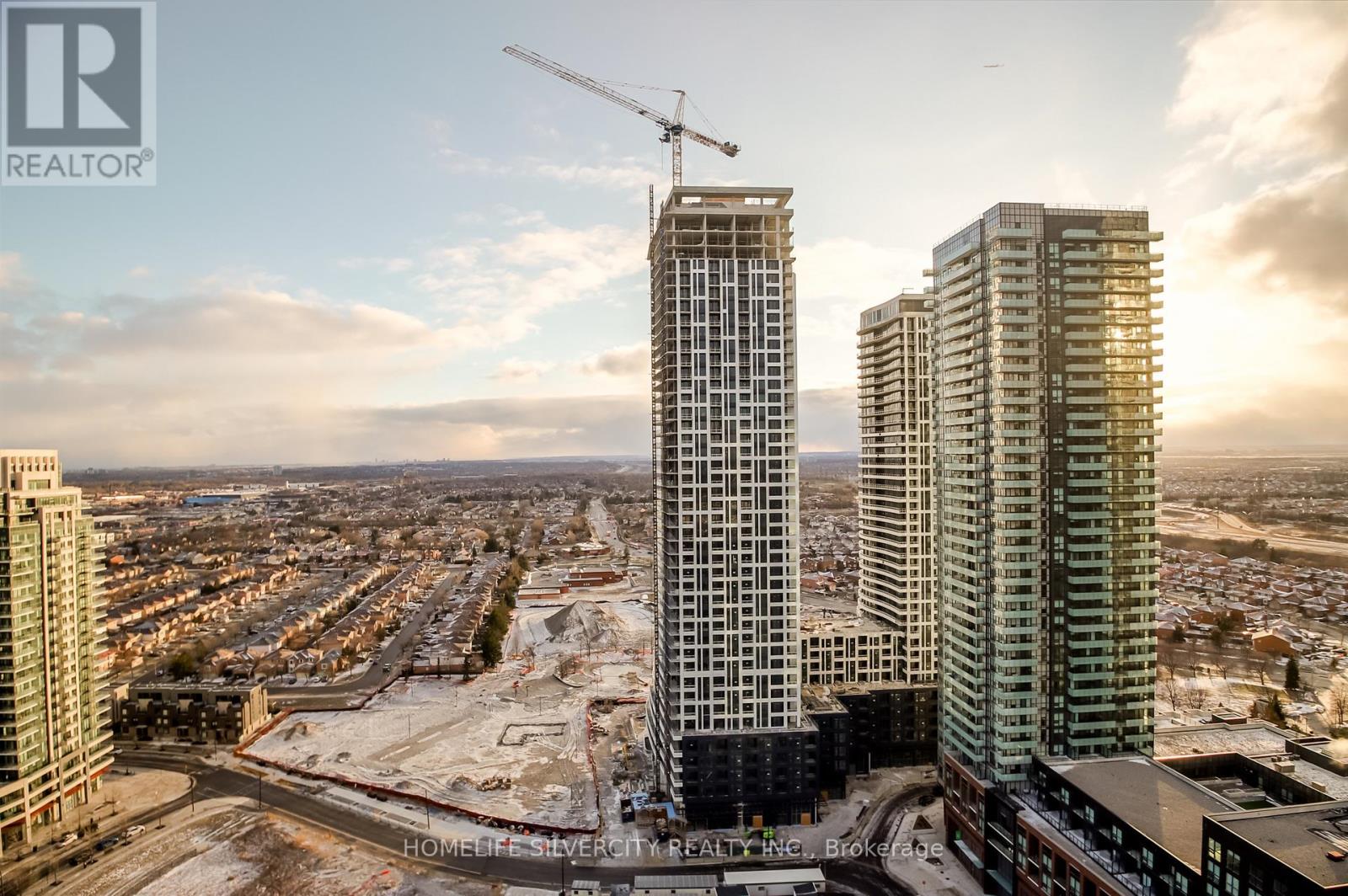 2704 - 388 Prince Of Wales Drive, Mississauga, Ontario  L5B 0A1 - Photo 15 - W12889100