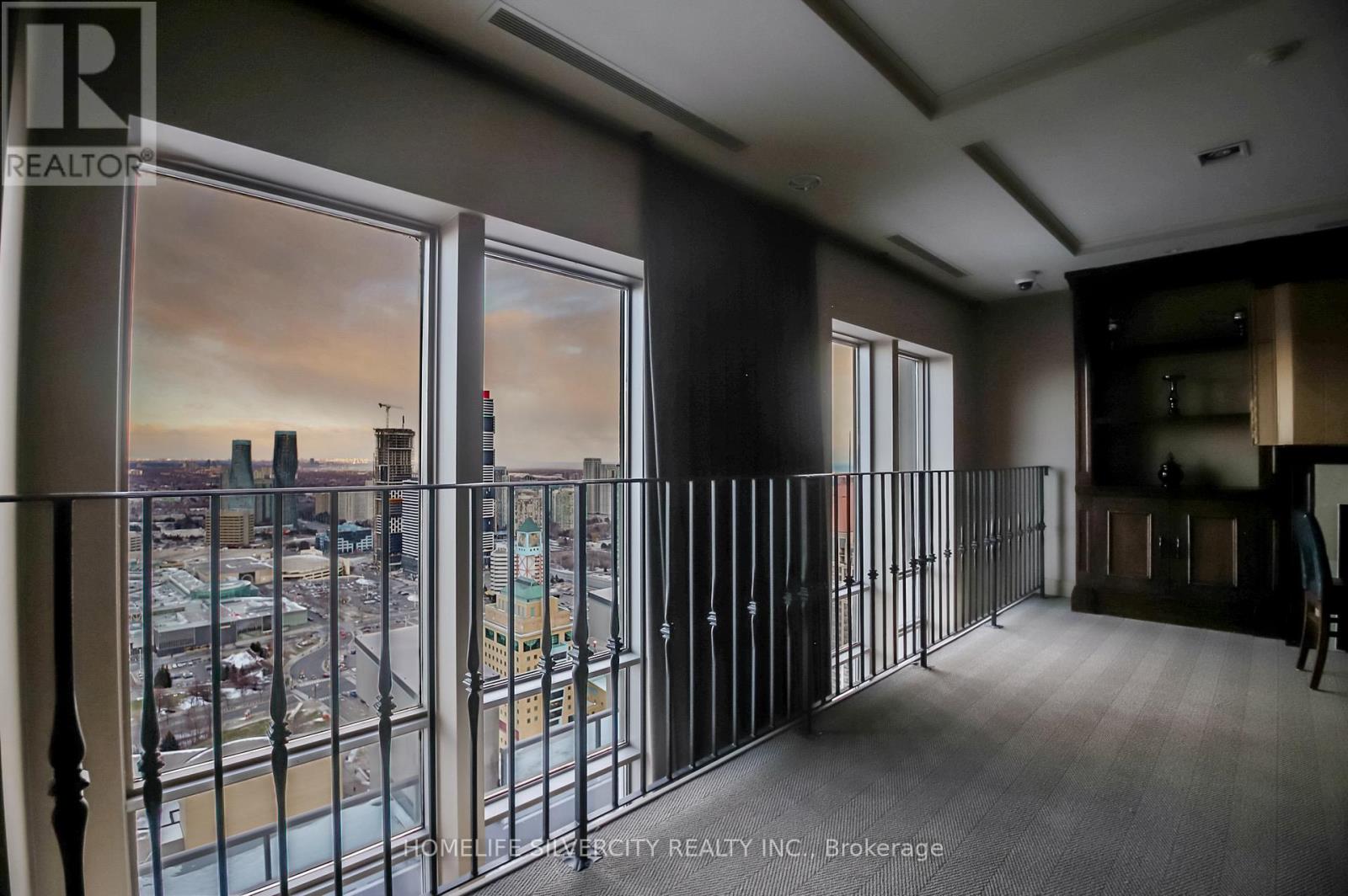 2704 - 388 Prince Of Wales Drive, Mississauga, Ontario  L5B 0A1 - Photo 21 - W12889100