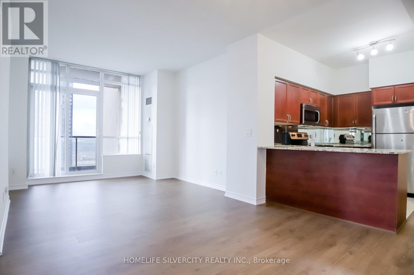 2704 - 388 Prince Of Wales Drive, Mississauga, Ontario  L5B 0A1 - Photo 4 - W12889100