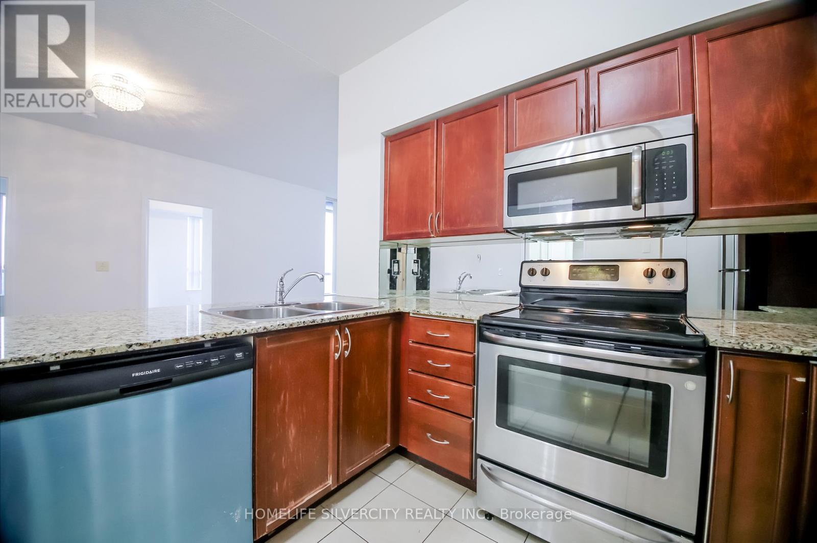 2704 - 388 Prince Of Wales Drive, Mississauga, Ontario  L5B 0A1 - Photo 43 - W12889100