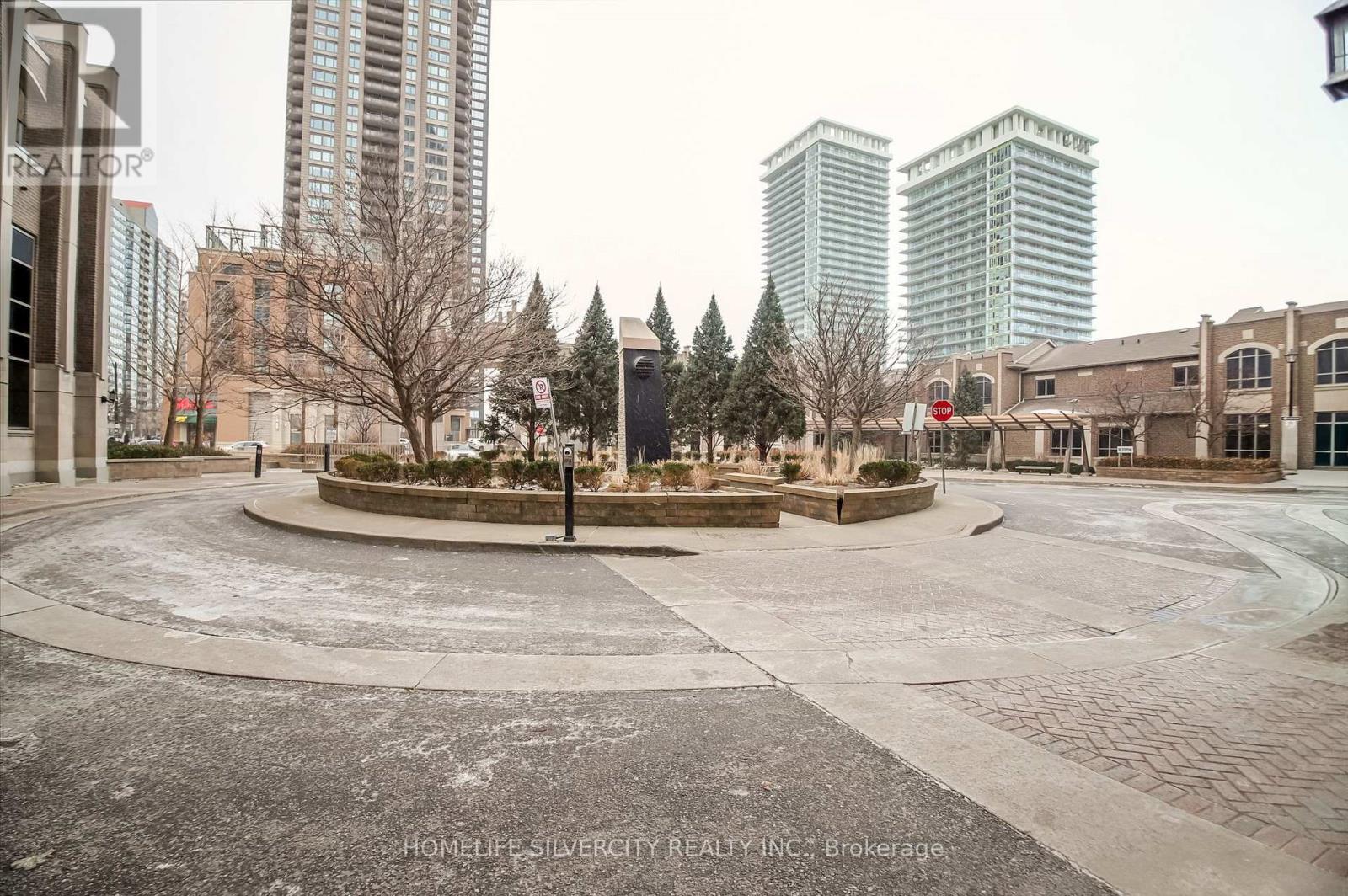 2704 - 388 Prince Of Wales Drive, Mississauga, Ontario  L5B 0A1 - Photo 22 - W12889100