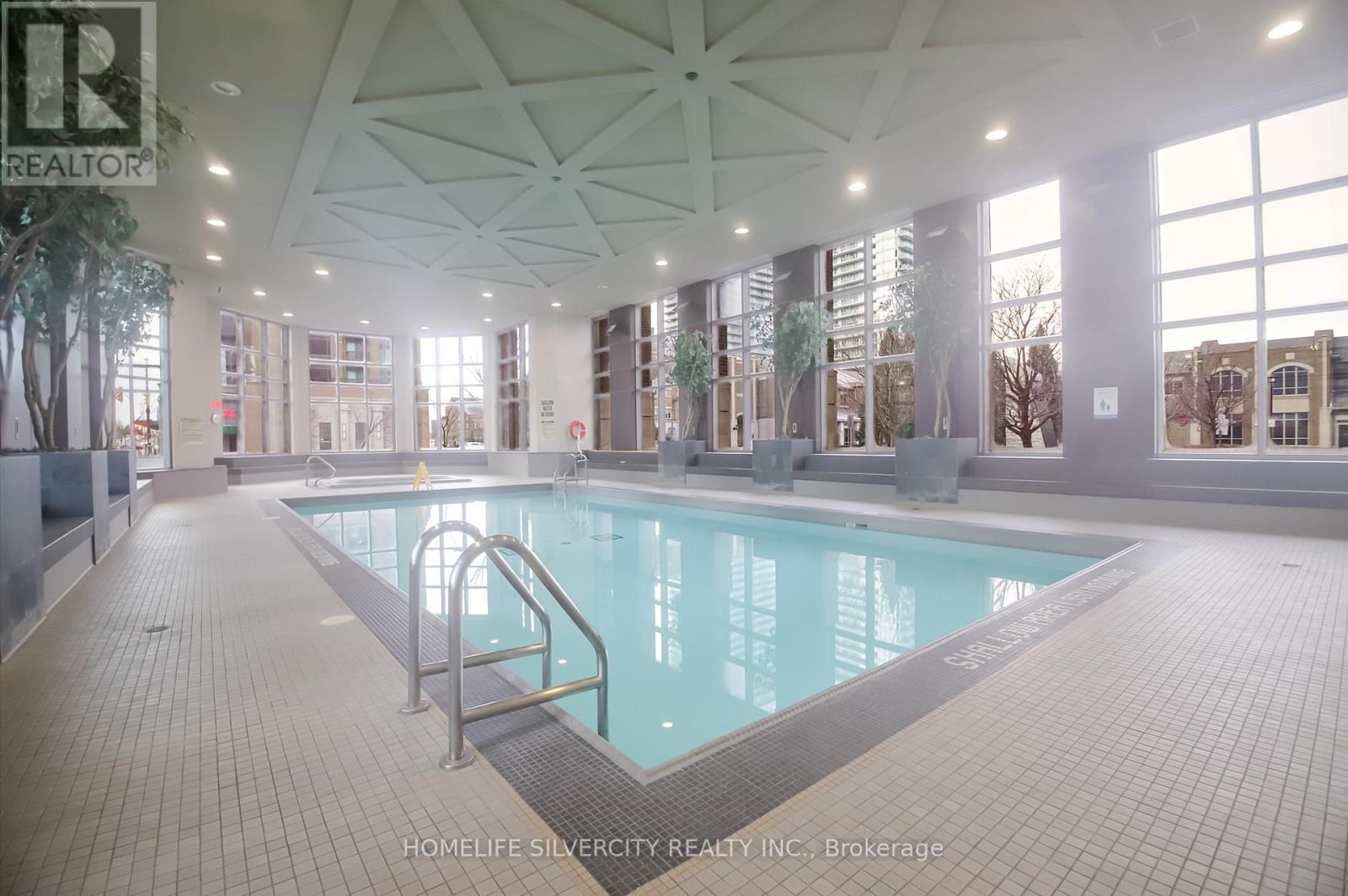 2704 - 388 Prince Of Wales Drive, Mississauga, Ontario  L5B 0A1 - Photo 18 - W12889100