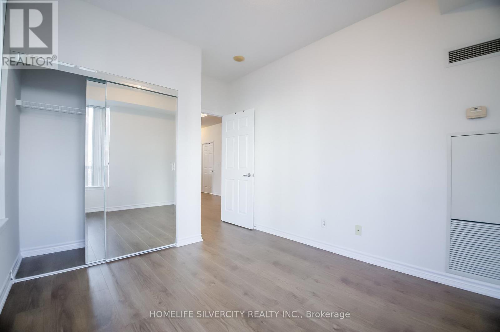 2704 - 388 Prince Of Wales Drive, Mississauga, Ontario  L5B 0A1 - Photo 39 - W12889100