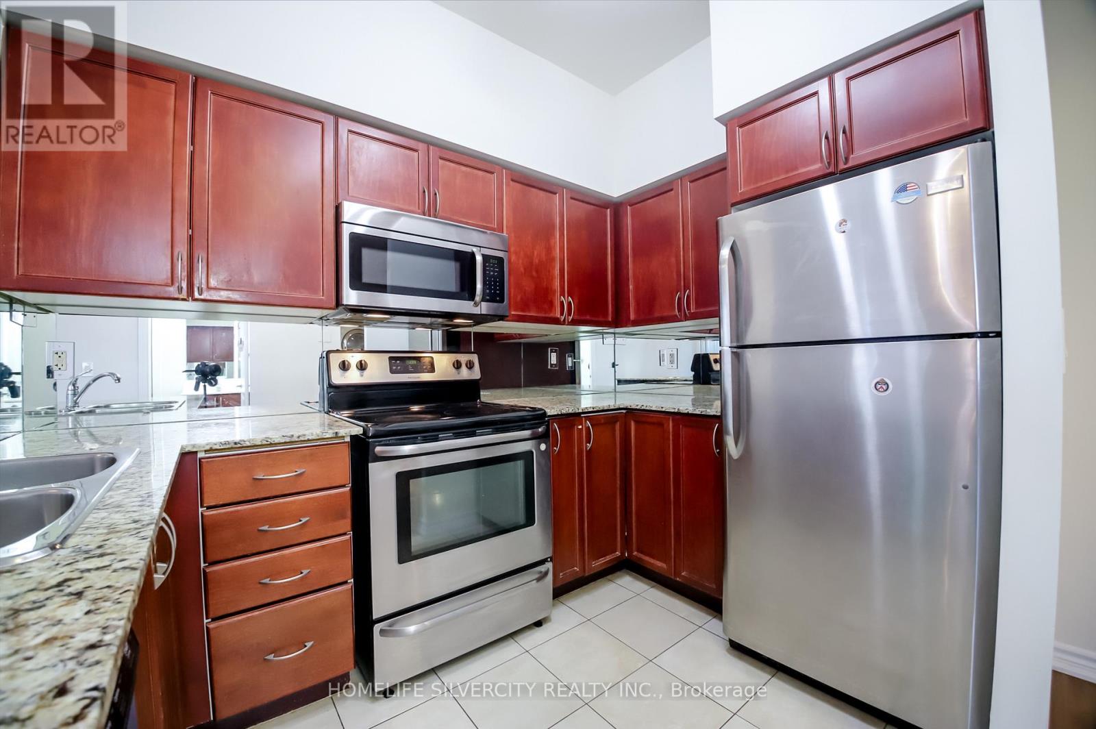 2704 - 388 Prince Of Wales Drive, Mississauga, Ontario  L5B 0A1 - Photo 44 - W12889100