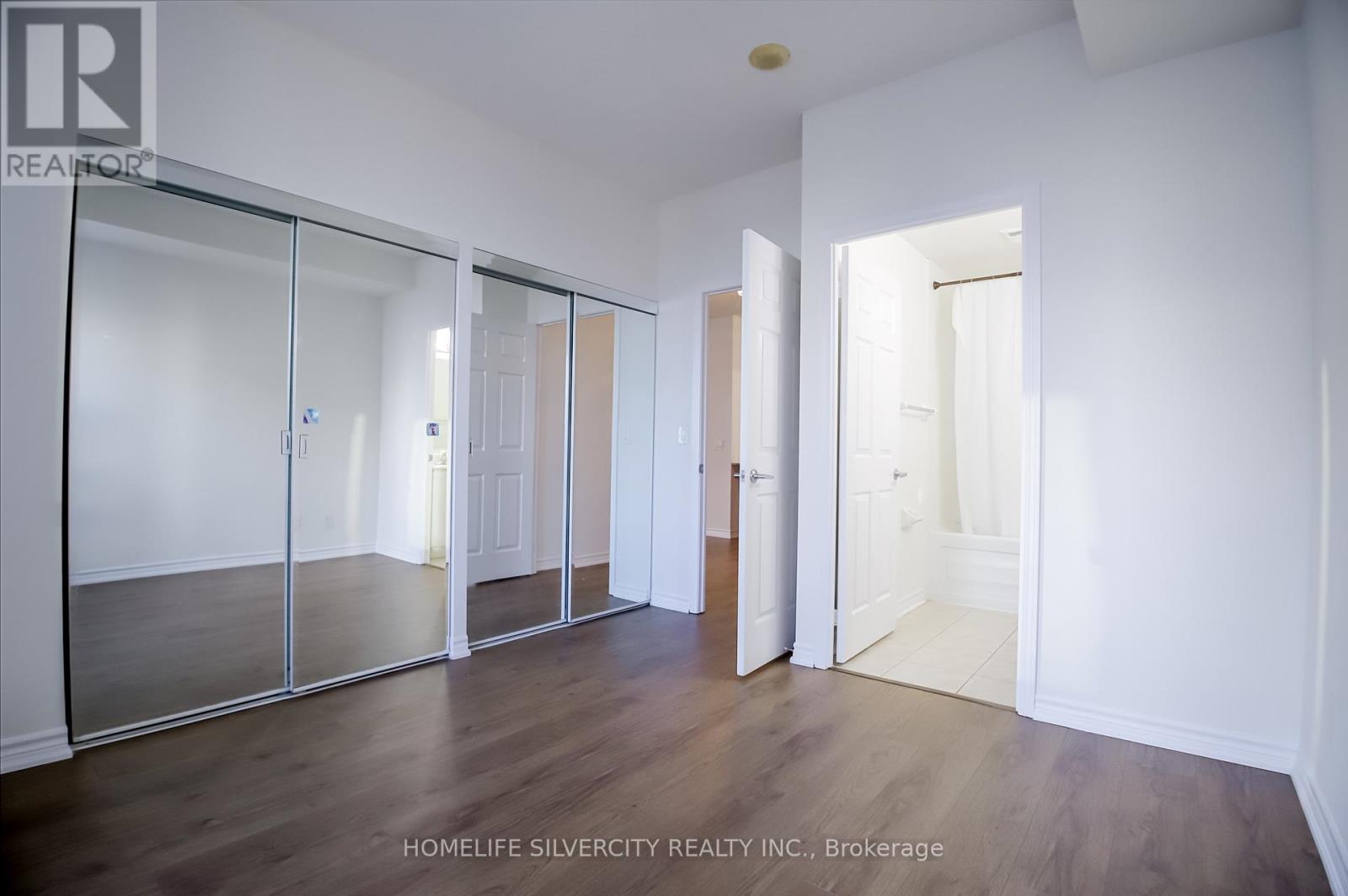 2704 - 388 Prince Of Wales Drive, Mississauga, Ontario  L5B 0A1 - Photo 9 - W12889100