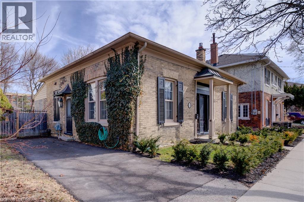 53 William Street, Brantford, Ontario  N3T 3K6 - Photo 3 - 40811363