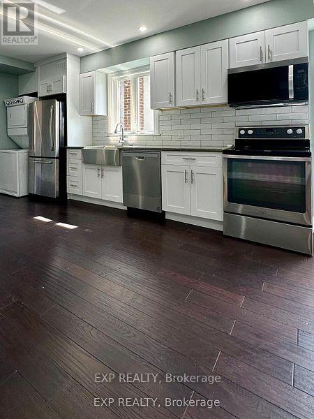 6 Lapp Street, Toronto (Rockcliffe-Smythe), Ontario  M6N 3W6 - Photo 10 - W12899108