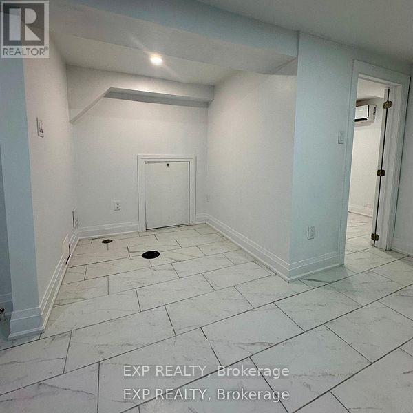 6 Lapp Street, Toronto (Rockcliffe-Smythe), Ontario  M6N 3W6 - Photo 25 - W12899108