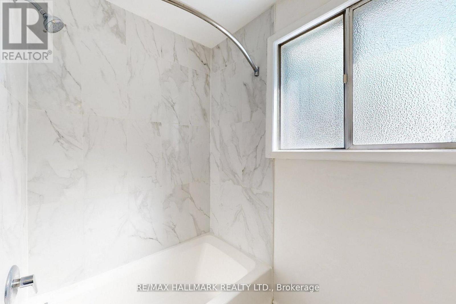 448 Loretta Crescent, Whitchurch-Stouffville, Ontario  L4A 7G2 - Photo 24 - N12695652