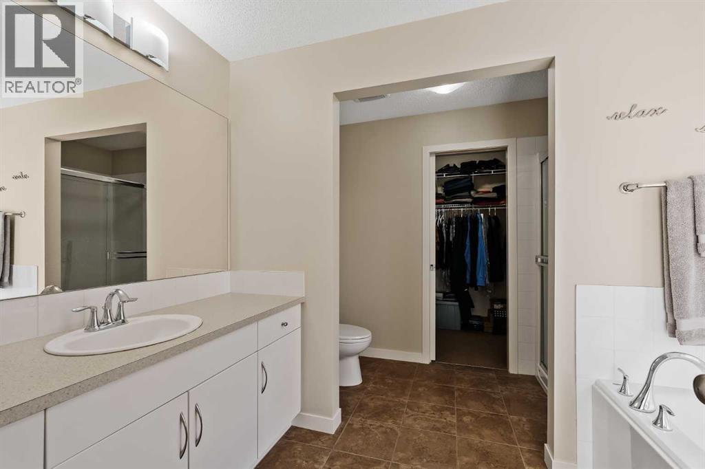 42 Drake Landing Drive, Okotoks, Alberta  T1S 0B9 - Photo 25 - A2270608