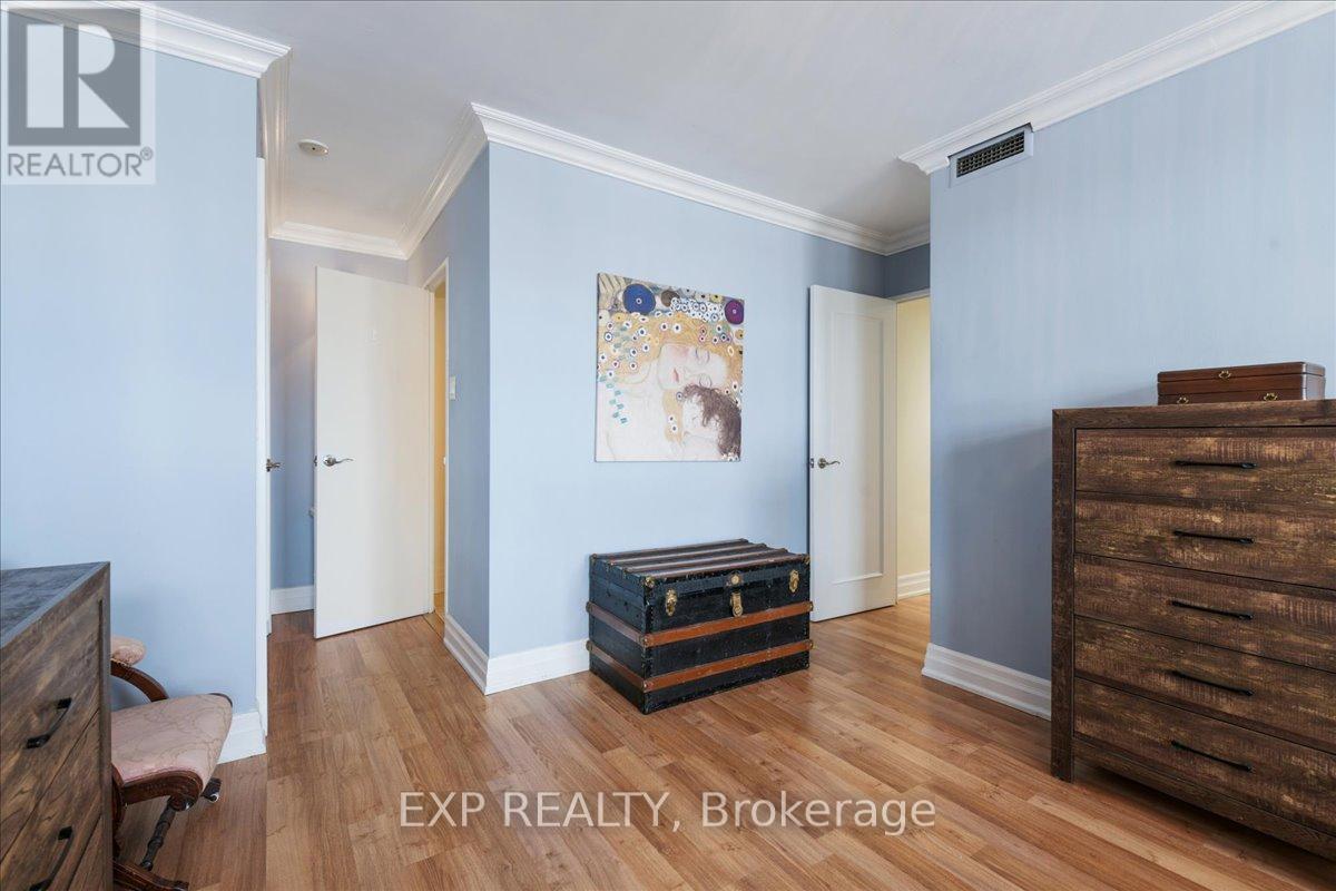 412 - 44 Longbourne Drive, Toronto (Willowridge-Martingrove-Richview), Ontario  M9R 2M7 - Photo 12 - W12840086