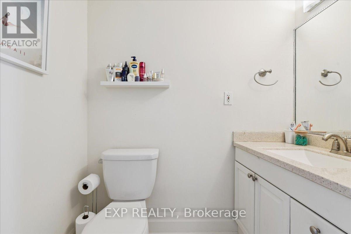 412 - 44 Longbourne Drive, Toronto (Willowridge-Martingrove-Richview), Ontario  M9R 2M7 - Photo 16 - W12840086