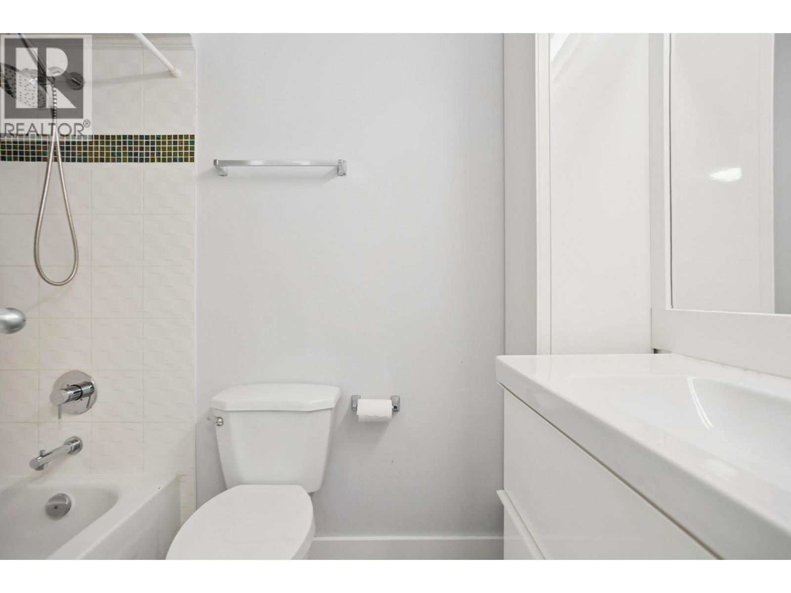 303 1717 W 13th Avenue, Vancouver, British Columbia  V6J 2H2 - Photo 11 - R3101484